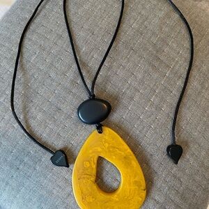 (Boutique) Zsiska Yellow and Black Pendant Necklace